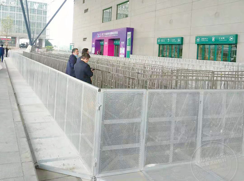  郑州物(wù)料租赁公司長(cháng)1米宽1.2米防爆栏亮相于会展中心活动现场
